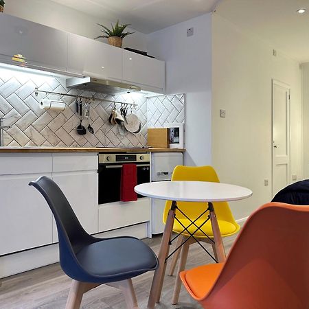 Kensington Studio Hosted By Airoperate Near Notting Hill - 1 Double Bed , 1 Sofa Bed, Ground Floor Apartment Via Private Entrance London Exterior foto